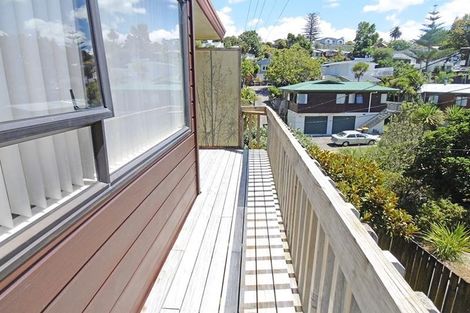 Photo of property in 2/708 Beach Road, Browns Bay, Auckland, 0630