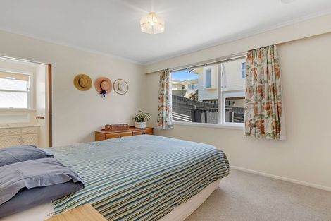 Photo of property in 35 Pembroke Street, Tawa, Wellington, 5028
