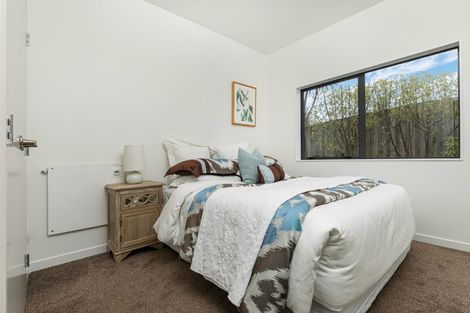 Photo of property in 48 Huntington Park Drive, Greenhithe, Auckland, 0632