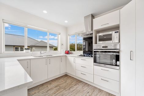 Photo of property in 16a Zealandia Road, Manly, Whangaparaoa, 0930