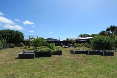 Photo of property in 8 Romilly Street, Westport, 7825