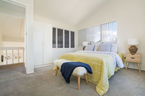 Photo of property in 42a Waimai Avenue, Weymouth, Auckland, 2103