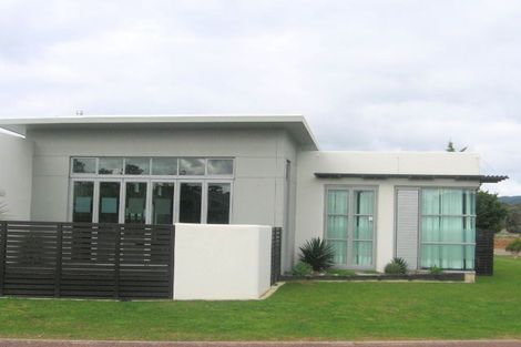 Photo of property in 422 Matarangi Drive, Matarangi, Whitianga, 3592