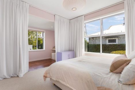 Photo of property in 8 Woodville Street, Edgeware, Christchurch, 8013