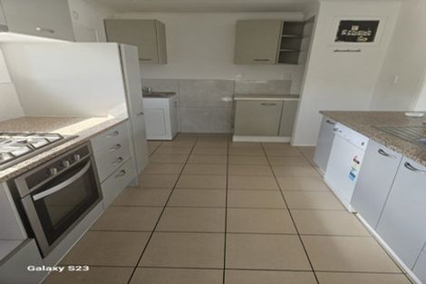 Photo of property in 119 Edgewater Drive, Pakuranga, Auckland, 2010