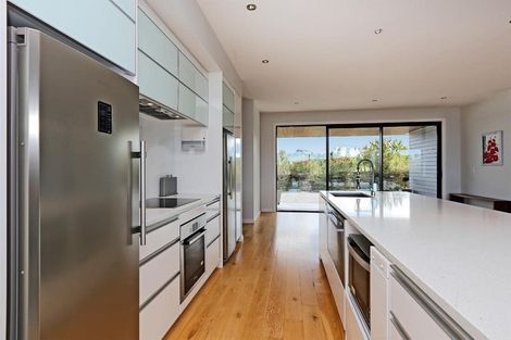 Photo of property in 264 Puketapu Road, Taradale, Napier, 4183