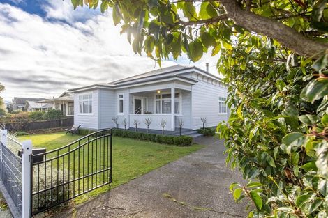 Photo of property in 43 Gordon Street, Dannevirke, 4930