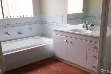 Photo of property in 36 Point View Drive, East Tamaki Heights, Auckland, 2016