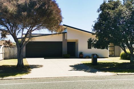 Photo of property in 358 One Tree Point Road, One Tree Point, 0118