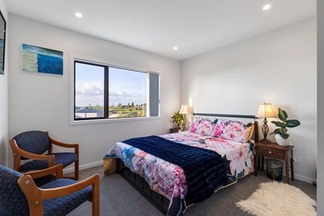 Photo of property in 3 Lealands Lane, Aokautere, Palmerston North, 4471