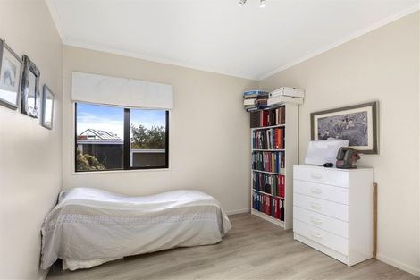 Photo of property in 2/9 Cashmere Place, Glenfield, Auckland, 0629