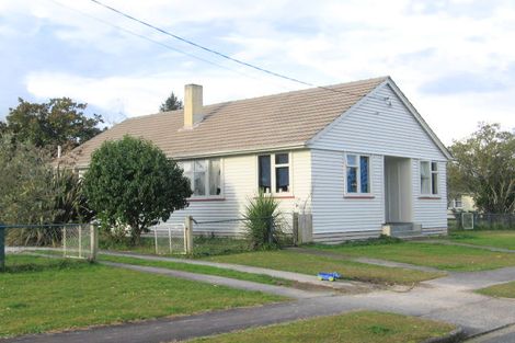 Photo of property in 2 Lee Place, Bader, Hamilton, 3206