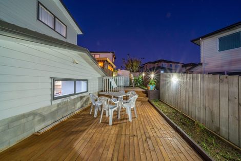 Photo of property in 14 Kereru Rise, Papakura, 2110