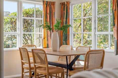 Photo of property in 1 Woolwich Close, Whitby, Porirua, 5024