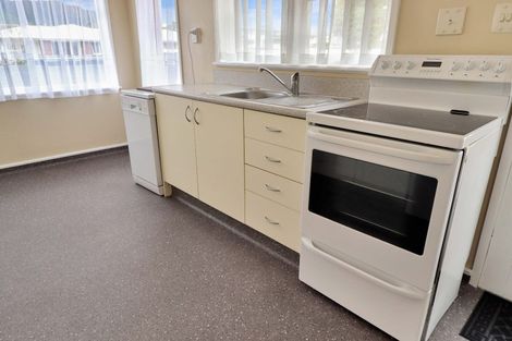 Photo of property in 71 Wai-iti Crescent, Woburn, Lower Hutt, 5010