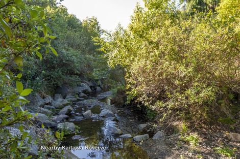 Photo of property in 43 Kaitawa Crescent, Paraparaumu, 5032