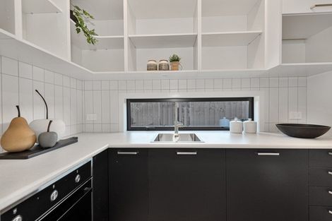 Photo of property in 12 Bosun Place, Te Atatu Peninsula, Auckland, 0610