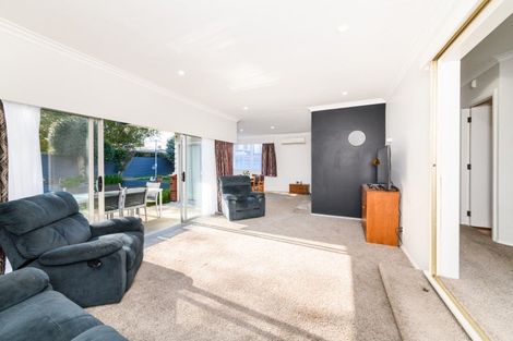 Photo of property in 33 Long Melford Road, Awapuni, Palmerston North, 4412