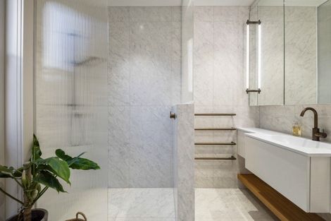 Photo of property in 62 St Marys Road, Saint Marys Bay, Auckland, 1011