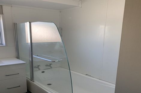 Photo of property in 49 Dungarvon Place, Clendon Park, Auckland, 2103