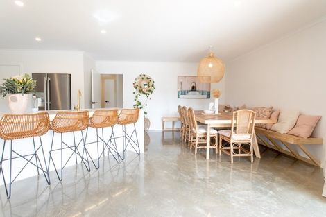 Photo of property in 60 Racecourse Road, Whitianga, 3510