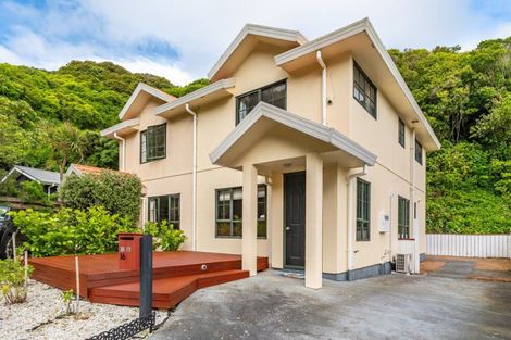 Photo of property in 16b Parsons Glen, Karori, Wellington, 6012