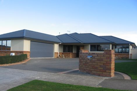 Photo of property in 35 Washington Parade, Milson, Palmerston North, 4414