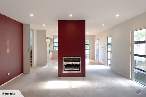 Photo of property in 21 Zara Court, Windsor Park, Auckland, 0632