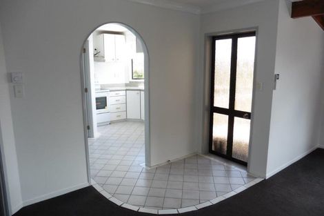 Photo of property in 39 Kirrie Avenue, Te Atatu South, Auckland, 0610