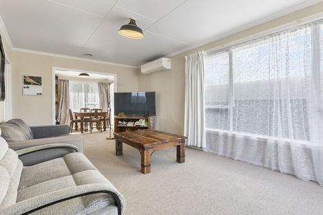 Photo of property in 6 Omata Road, Westown, New Plymouth, 4310