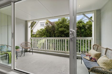 Photo of property in 3/57 Simla Crescent, Khandallah, Wellington, 6035