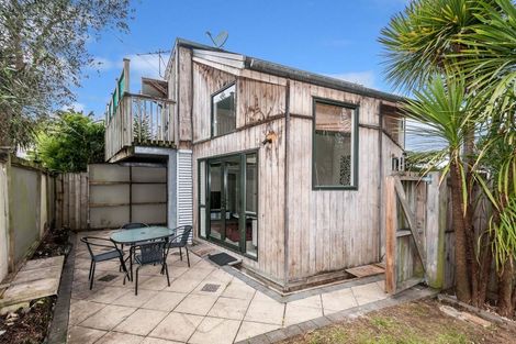 Photo of property in 1/799 Beach Road, Browns Bay, Auckland, 0630