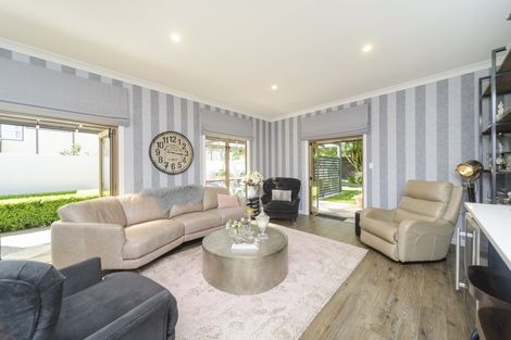 Photo of property in 28a Karina Terrace, Roslyn, Palmerston North, 4414