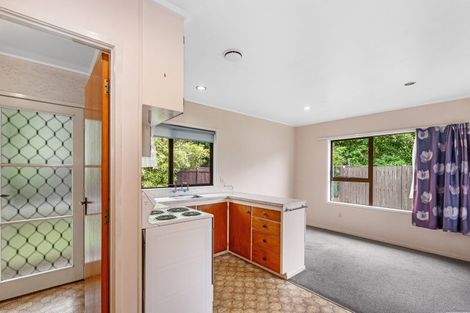 Photo of property in 2/13 Frank Evans Place, Henderson, Auckland, 0610