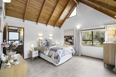 Photo of property in 47 Cherrington Road, Clevedon, Papakura, 2582