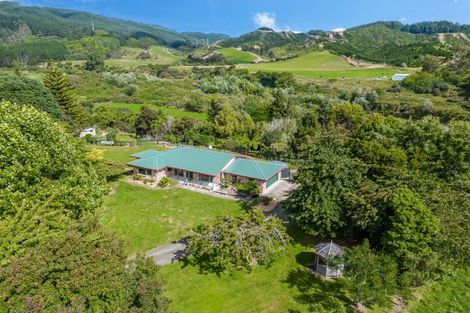 Photo of property in 266 North Manakau Road, Manakau, Levin, 5573
