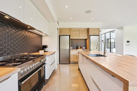 Photo of property in 22 Kahika Grove, Huapai, Kumeu, 0810