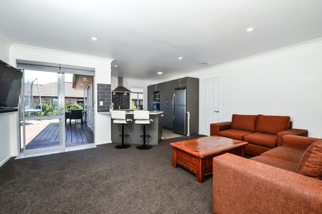 Photo of property in 5 Compton Grove, Huntington, Hamilton, 3210