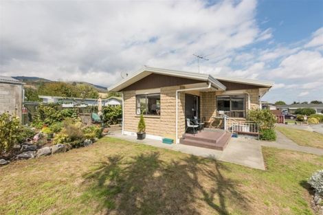 Photo of property in 2/1 Alyson Place, Stoke, Nelson, 7011