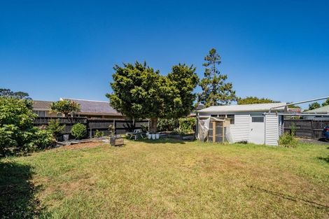 Photo of property in 33 Border Road, Henderson, Auckland, 0612