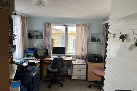 Photo of property in 11 Cobham Street, Levin, 5510