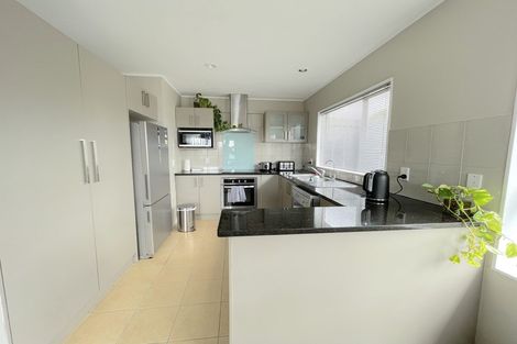Photo of property in 2/25 Kopara Place, Clendon Park, Auckland, 2103