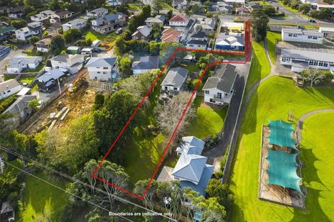 Photo of property in 81 Chivalry Road, Glenfield, Auckland, 0629