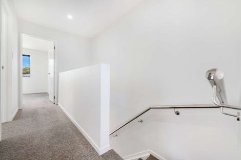 Photo of property in 11a Crestview Rise, Papakura, 2110