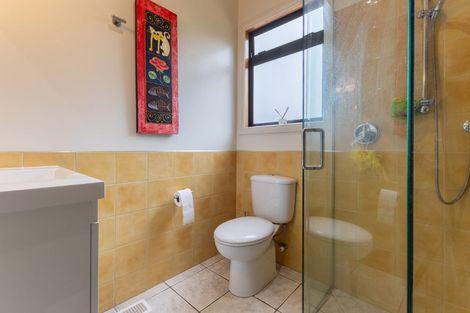 Photo of property in 114 Rutherford Drive, Waikanae Beach, Waikanae, 5036