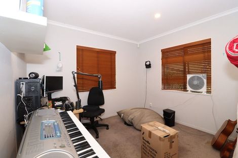 Photo of property in 8 Bretton Lane, Howick, Auckland, 2014