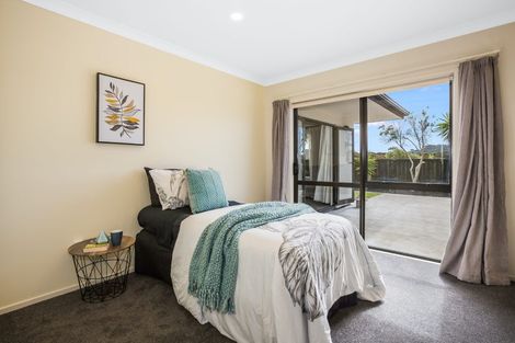 Photo of property in 96 Navigation Drive, Whitby, Porirua, 5024