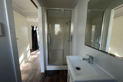 Photo of property in 43 Hallberry Road, Mangere East, Auckland, 2024