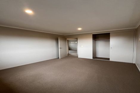 Photo of property in 8 Terrasini Drive, Flat Bush, Auckland, 2019