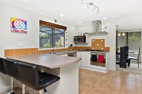 Photo of property in 47 Parkhaven Drive, Rosehill, Papakura, 2113